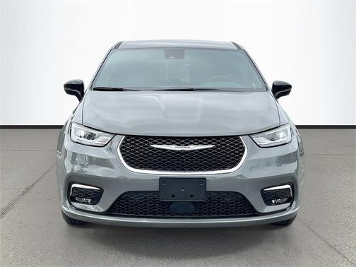 2025 Chrysler Pacifica Hybrid Select