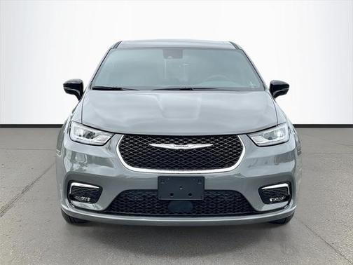2025 Chrysler Pacifica Hybrid Select