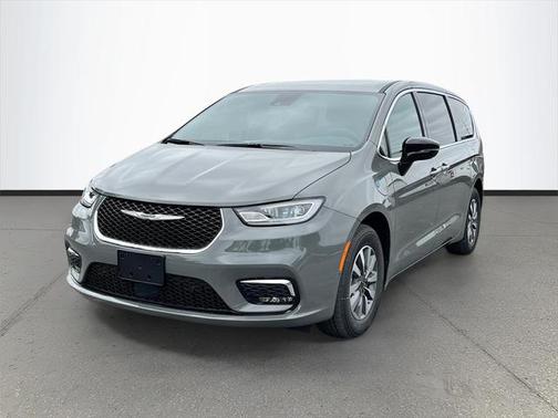 2025 Chrysler Pacifica Hybrid Select