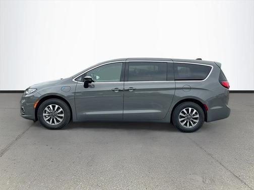2025 Chrysler Pacifica Hybrid Select