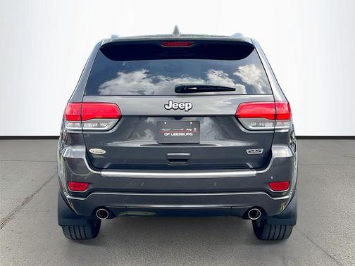 Granite Crystal Metallic Clearcoat 2018 Jeep Grand Cherokee Sterling Edition