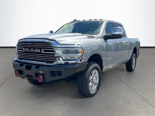 2023 RAM 3500 Laramie Crew Cab 4x4 6'4' Box