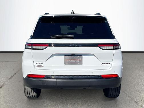 Bright White Clearcoat 2024 Jeep Grand Cherokee Limited