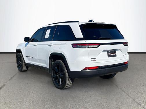 Bright White Clearcoat 2024 Jeep Grand Cherokee Limited