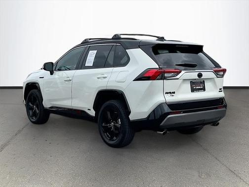 2020 Toyota RAV4 Hybrid SE