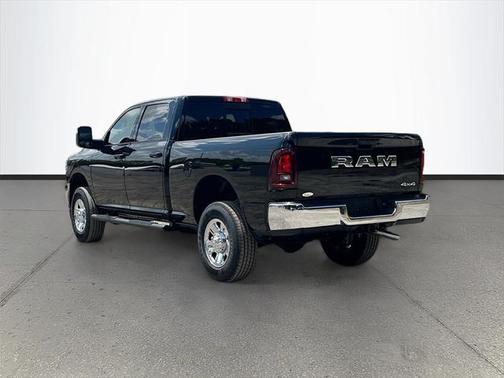 2025 RAM 2500 Tradesman Crew Cab 4x4 6'4' Box