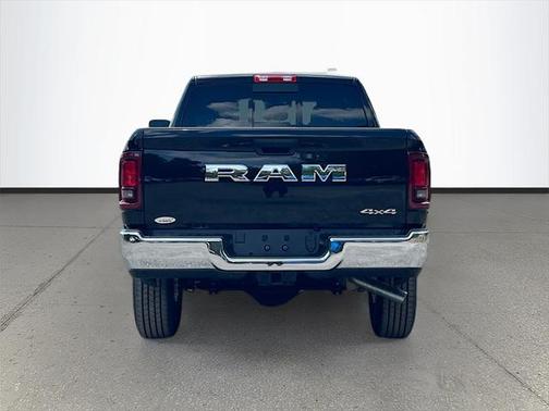 2025 RAM 2500 Tradesman Crew Cab 4x4 6'4' Box