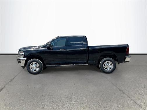 2025 RAM 2500 Tradesman Crew Cab 4x4 6'4' Box