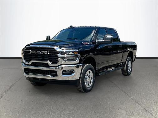2025 RAM 2500 Tradesman Crew Cab 4x4 6'4' Box