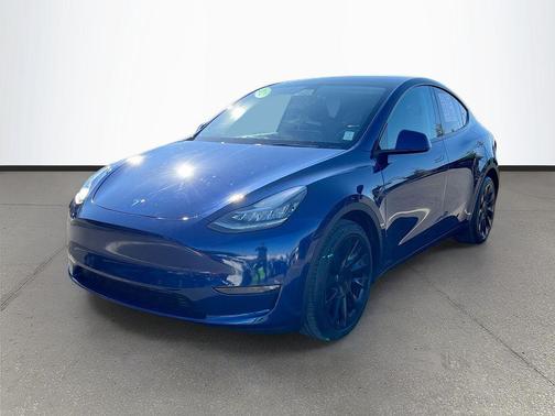 2022 Tesla Model Y Long Range Dual Motor All-Wheel Drive