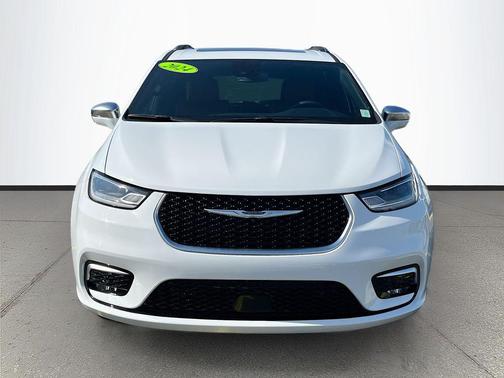 2024 Chrysler Pacifica L