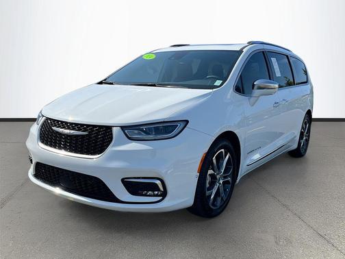 2024 Chrysler Pacifica L