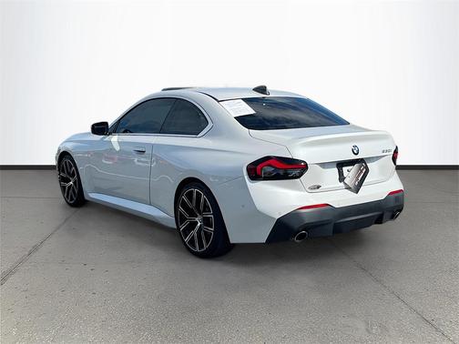 2022 BMW 230 i