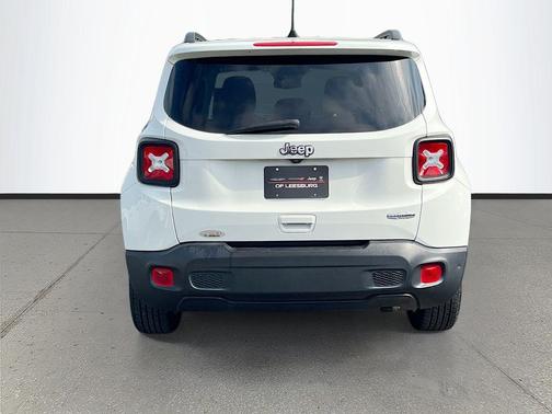 Alpine White Clearcoat 2019 Jeep Renegade Latitude