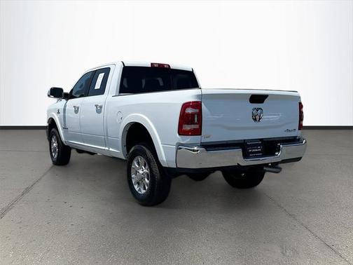 2022 RAM 2500 Laramie Crew Cab 4x4 6'4' Box