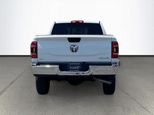 2022 RAM 2500 Laramie Crew Cab 4x4 6'4' Box