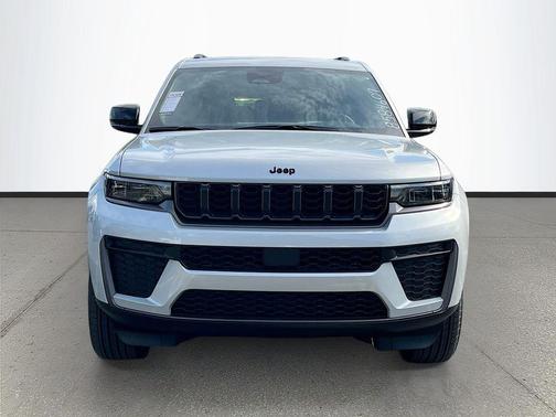 Silver Zynith 2026 Jeep Grand Cherokee L Altitude