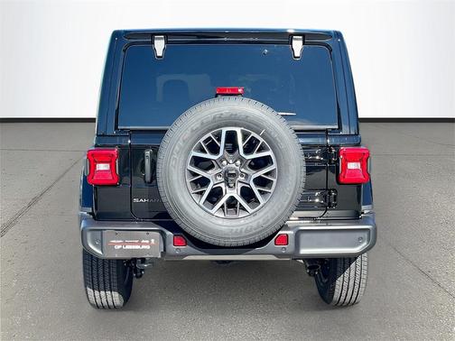 2026 Jeep Wrangler 4-Door Sahara 4x4
