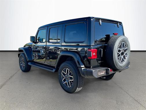 2026 Jeep Wrangler 4-Door Sahara 4x4