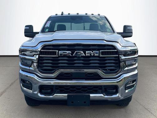 2026 RAM 3500 Tradesman Regular Cab 4x4 8' Box