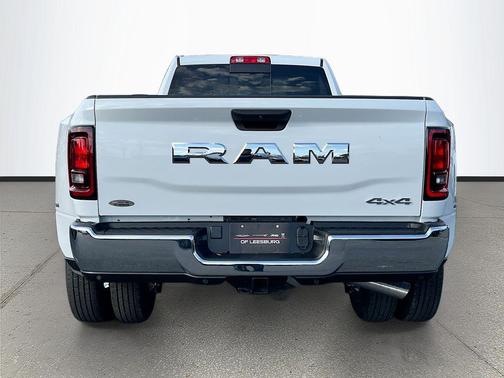 2026 RAM 3500 Tradesman Regular Cab 4x4 8' Box