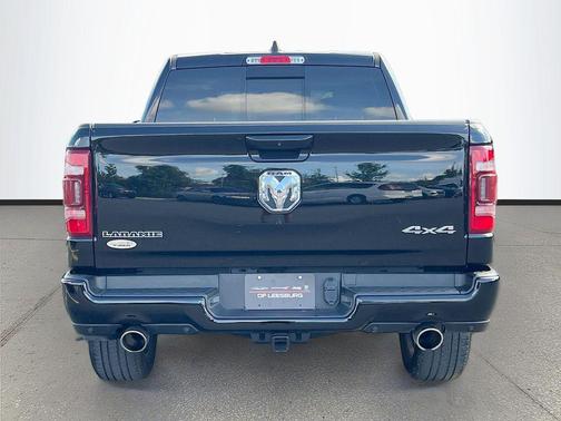 Diamond Black Crystal Pearlcoat 2023 RAM 1500 Laramie