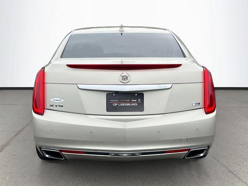 Radiant Silver Metallic 2013 Cadillac XTS Platinum