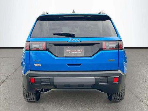 Hydro Blue Pearlcoat 2026 Jeep Cherokee Overland