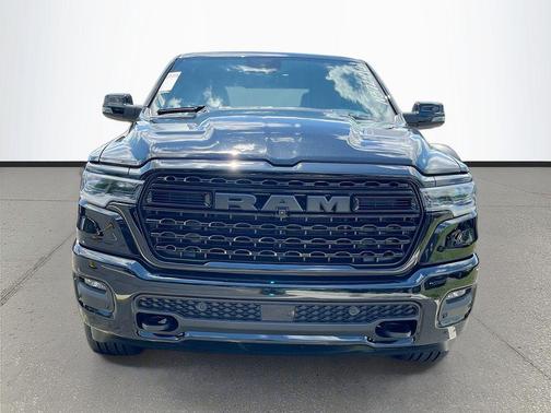 Diamond Black Crystal Pearlcoat 2026 RAM 1500 Limited