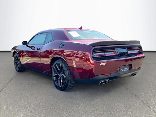 Octane Red Pearlcoat 2021 Dodge Challenger SXT