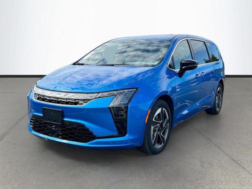 Hydro Blue Pearlcoat 2027 Chrysler Pacifica Limited