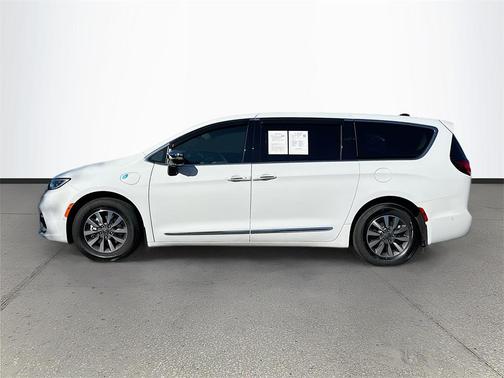 2023 Chrysler Pacifica Hybrid Limited