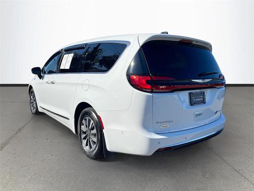 2023 Chrysler Pacifica Hybrid Limited