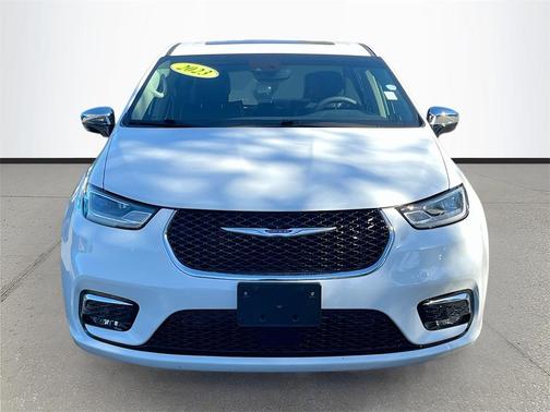 2023 Chrysler Pacifica Hybrid Limited