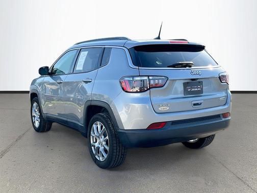 Billet Silver Metallic Clearcoat 2022 Jeep Compass Latitude Lux