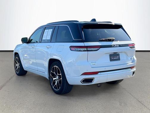 Bright White Clearcoat 2025 Jeep Grand Cherokee Summit