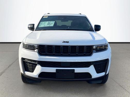 2026 Jeep Grand Cherokee Altitude