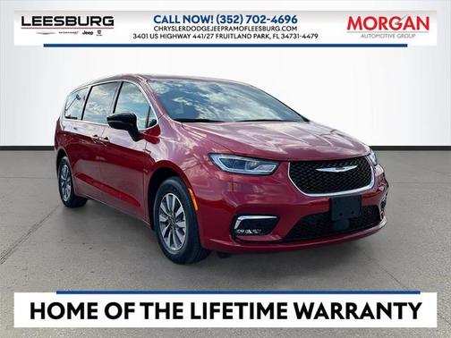 2025 Chrysler Pacifica Hybrid Select