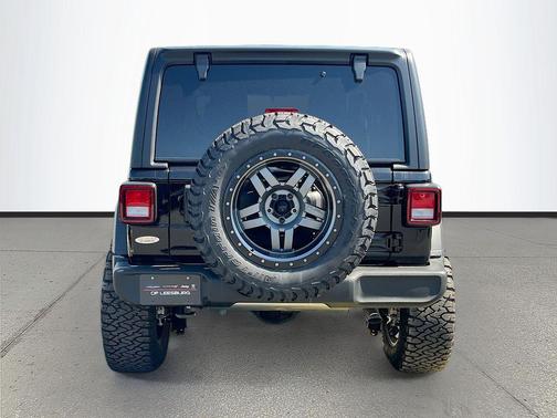 Black Clearcoat 2026 Jeep Wrangler Sport