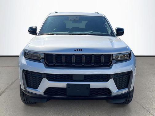 2026 Jeep Grand Cherokee Altitude