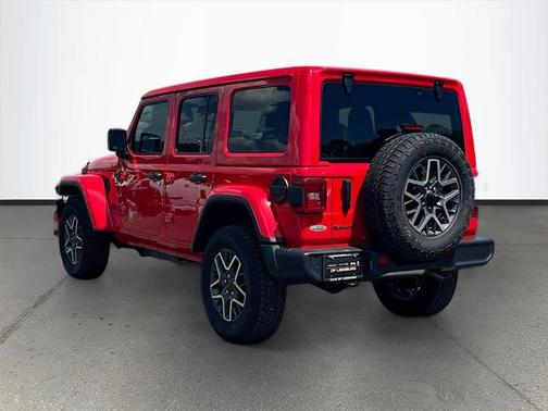 2025 Jeep Wrangler 4-Door Sahara 4x4