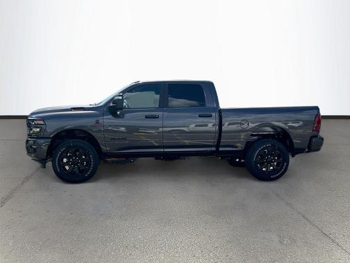 Granite Crystal Metallic Clearcoat 2026 RAM 2500 Big Horn Crew Cab 4x4 6'4' Box