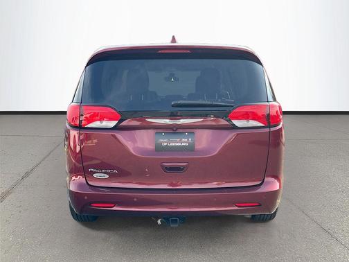 Velvet Red Pearlcoat 2017 Chrysler Pacifica Touring