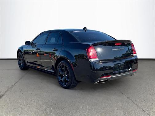 2023 Chrysler 300 Touring