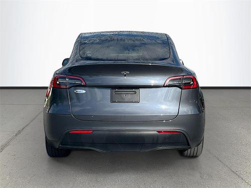 2023 Tesla Model Y RWD