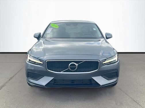 2020 Volvo S60 T5 Momentum