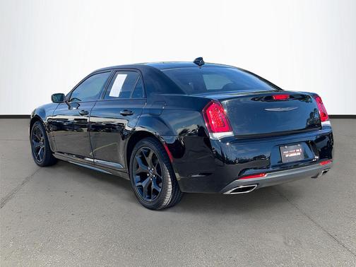 2022 Chrysler 300 Touring