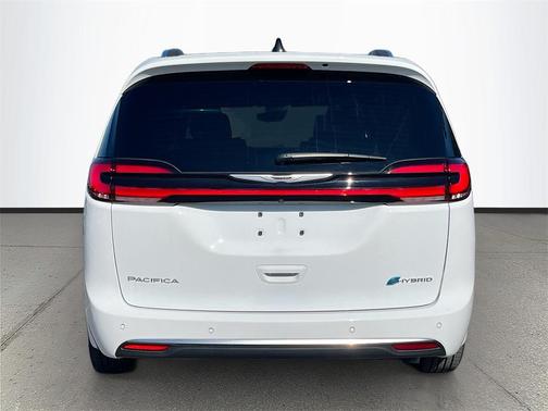 2024 Chrysler Pacifica L