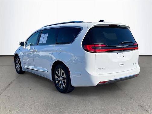 2024 Chrysler Pacifica L
