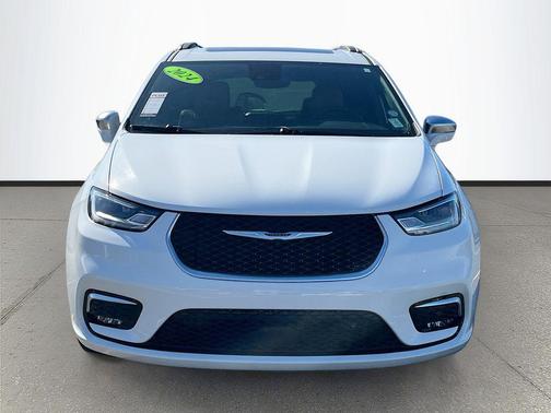 2024 Chrysler Pacifica L